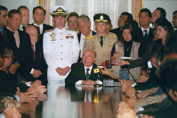 abril 2002, Carlos Molina Tamayo, Pedro Carmona Estanga